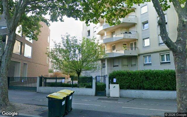Façade : 304 boulevard des Canuts, Caluire-et-Cuire